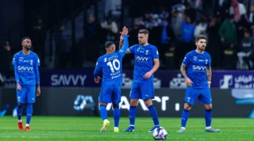 تغطية المباراة.. القنوات الناقلة لقادسية والهلال في روشن دوري 2025-2026